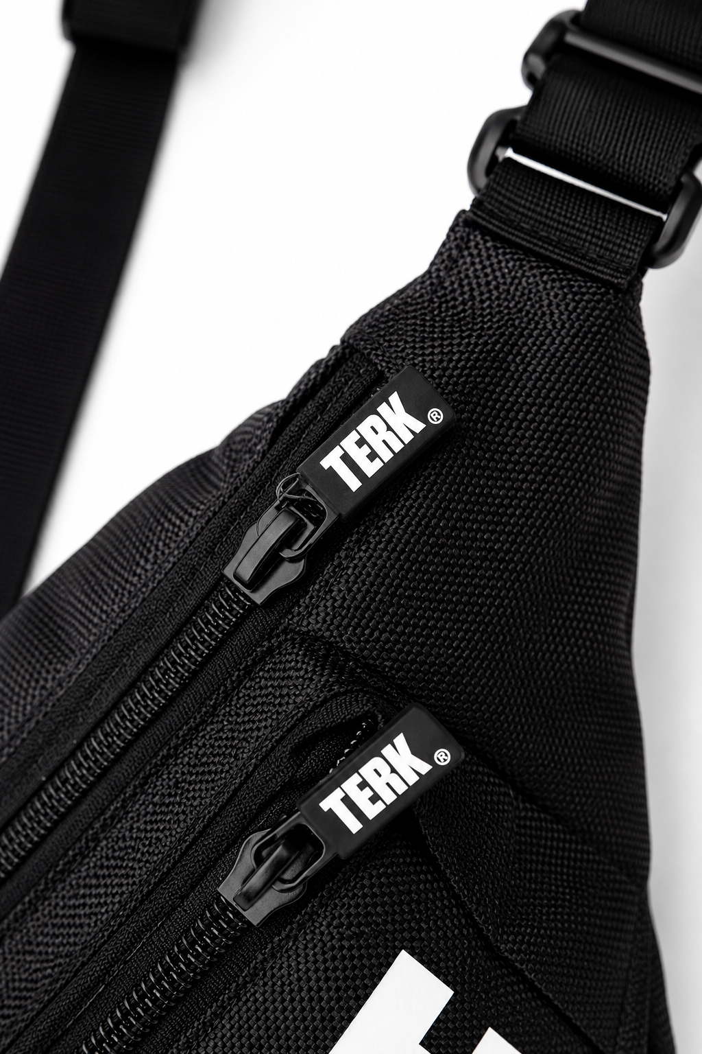 TERK LOGO SLING BAG
