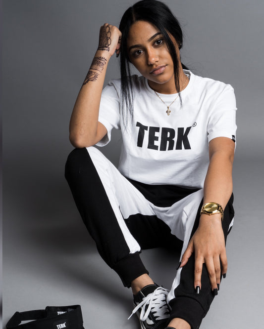 REVOLUTIONIZING FASHION THROUGH INCLUSIVITY, KINDNESS, AND ACCEPTANCE