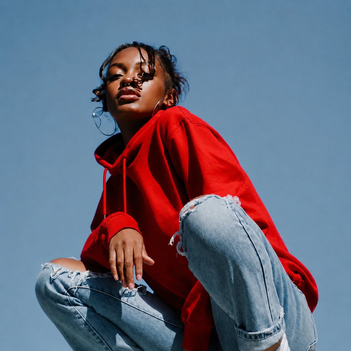 HOODIES & CREWNECKS